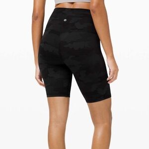 Lululemon Align Short Size 4 in Heritage 365 Camo Deep Coal Multi 8” Inseam